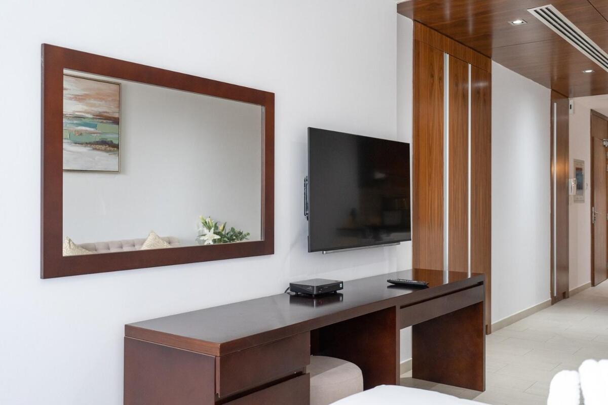 Wonderful Near Golf Course At The Spirit Tower In Sports Apartment *