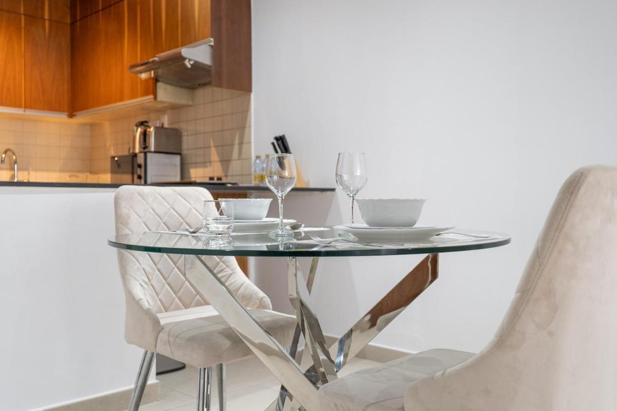 Apartment Wonderful Near Golf Course At The Spirit Tower In Sports Dubai